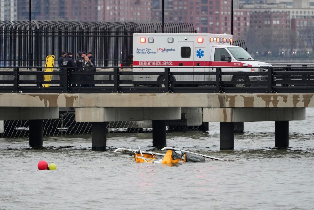 FAA urged to ban tourist helicopters over NJ after fatal Hudson River crash