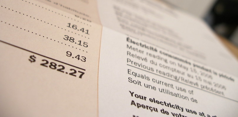 Democratic governor hopeful wants to freeze electric rates. Why that plan is complicated Democratic governor hopeful wants to freeze electric rates. Why that plan is complicated