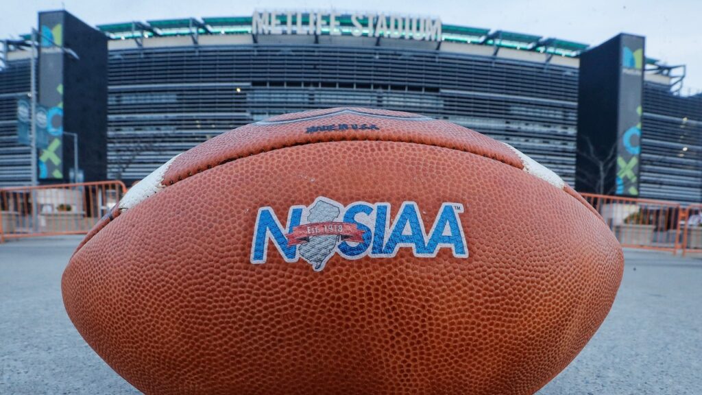 Rodriguez’s big night fuels Garfield’s win over Pal. Park-Leonia - Football recap