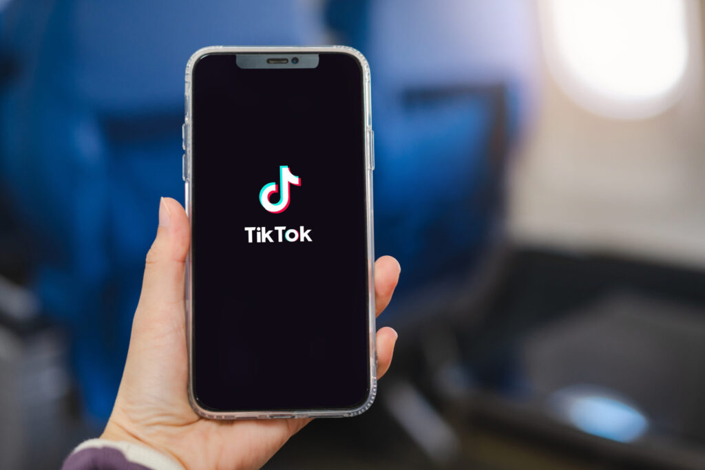 TikTok sale to US investors OK’d by Trump in deal valued in billions TikTok sale to US investors OK’d by Trump in deal valued in billions