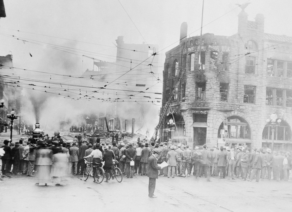 October 1, Bombing on newspaper offices kills 21 October 1, Bombing on newspaper offices kills 21