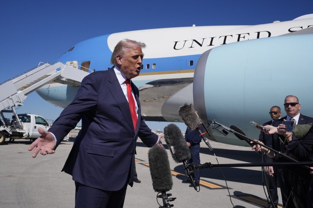 Government shutdown matches record for longest in U.S. history