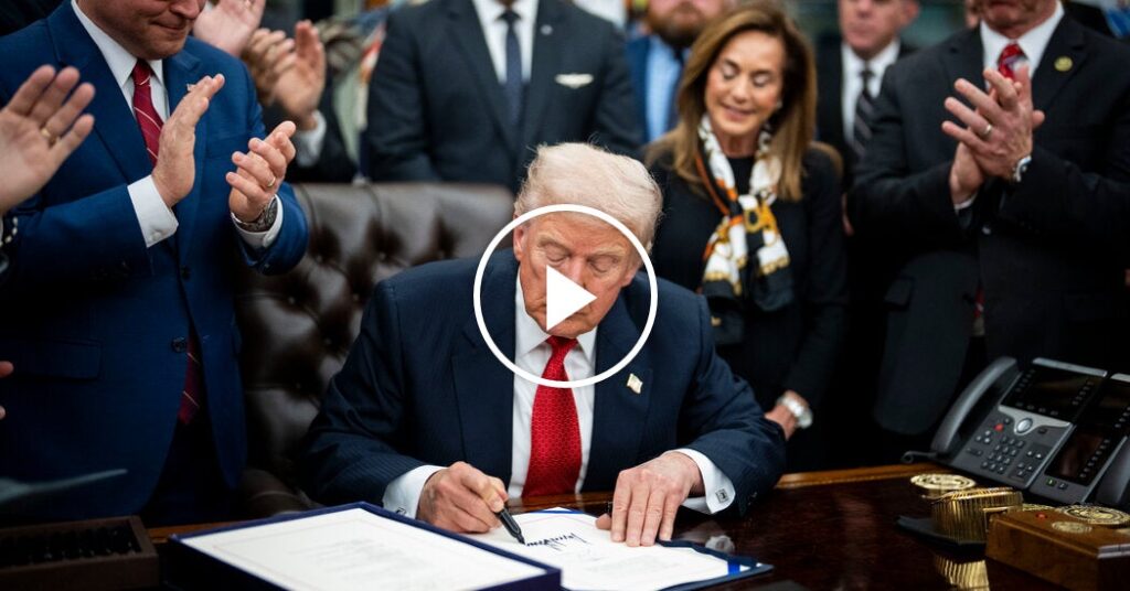 Trump Signs Bill to End Government Shutdown