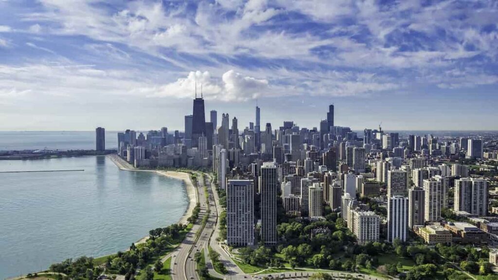 Illinois Sportsbooks Threaten to Exit Chicago Over Budget