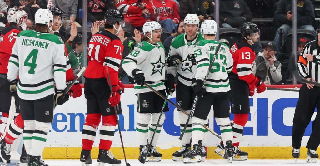 Lifeless Devils Shut Out by Stars, 3-0