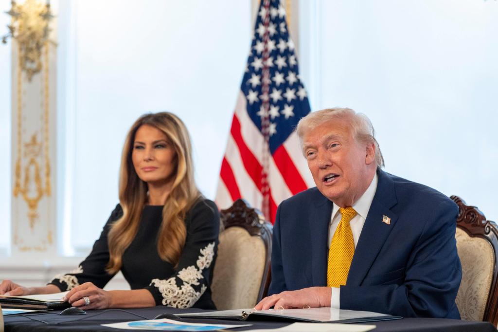 Trump warns against infiltration by a ‘bad Santa’ in calls with kids Trump warns against infiltration by a 'bad Santa' in calls with kids