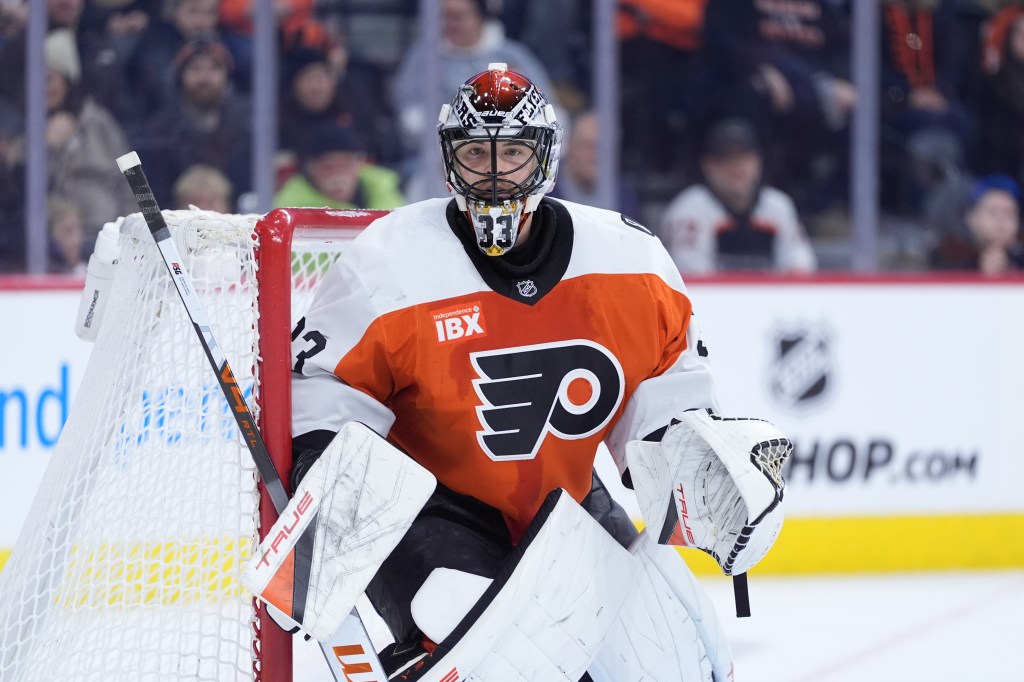 Flyers find a bumpy landing with loss in Boston Flyers find a bumpy landing with loss in Boston