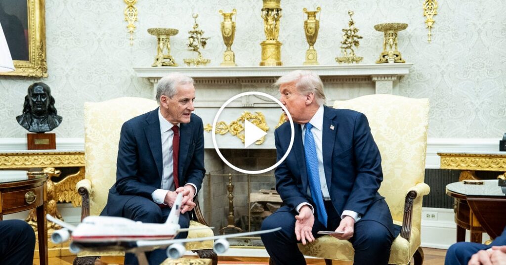 Trump Texts Link Nobel Peace Prize Snub to Greenland