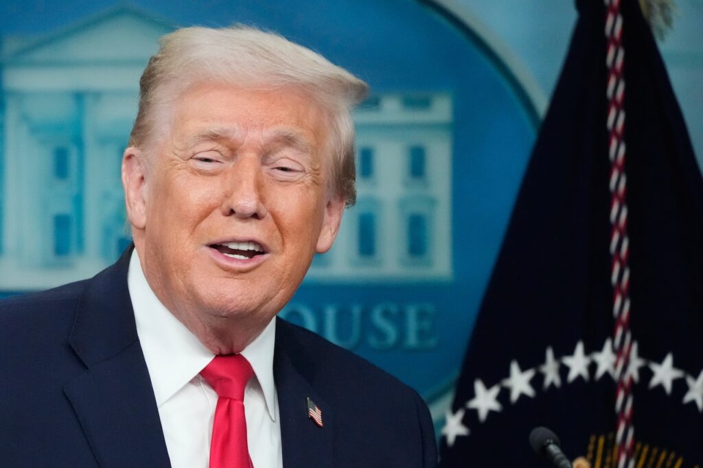 Trump calls Newsom ‘incompetent’ while weighing in on potential 2028 bid Trump calls Newsom 'incompetent' while weighing in on potential 2028 bid