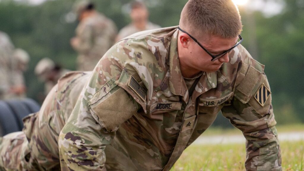 The Army is tying PT test scores to reenlistment bonuses