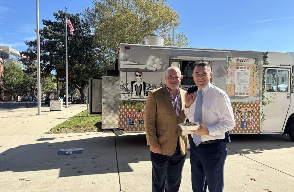 NJBankers Food Truck event supports CFNJ in combating food insecurity NJBankers Food Truck event supports CFNJ in combating food insecurity